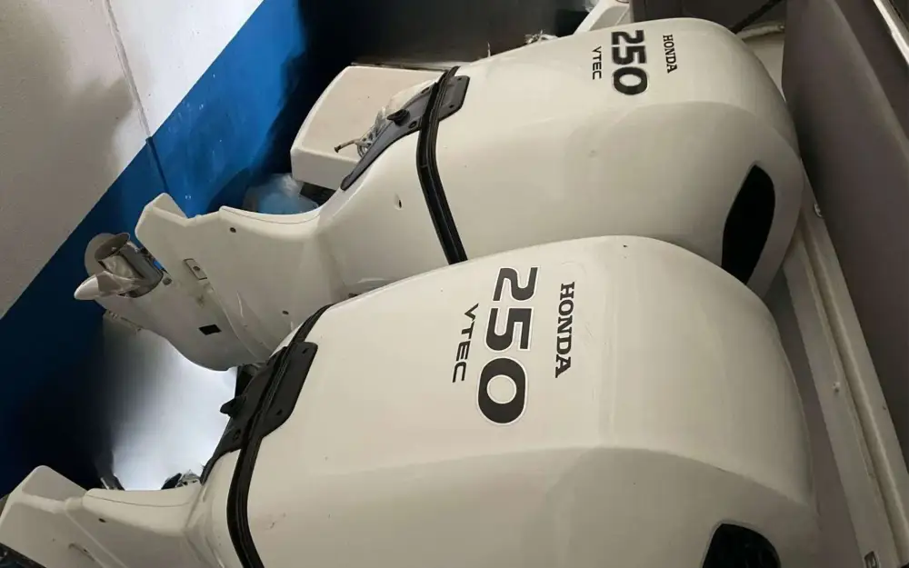 slider 7 Beneteau Antares 11