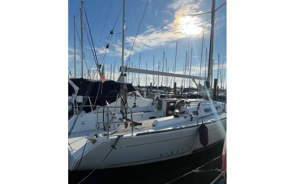 slider 0 Beneteau First 34.7