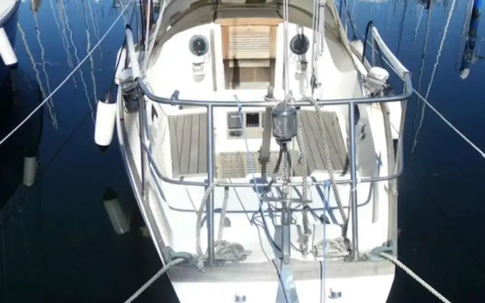 slider 10 Sparkman & Stevens She 31