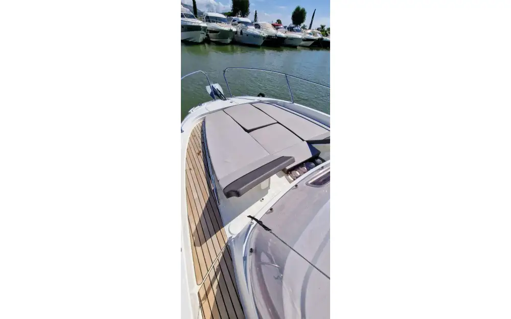 slider 2 Jeanneau Cap Camarat 9.0 WA