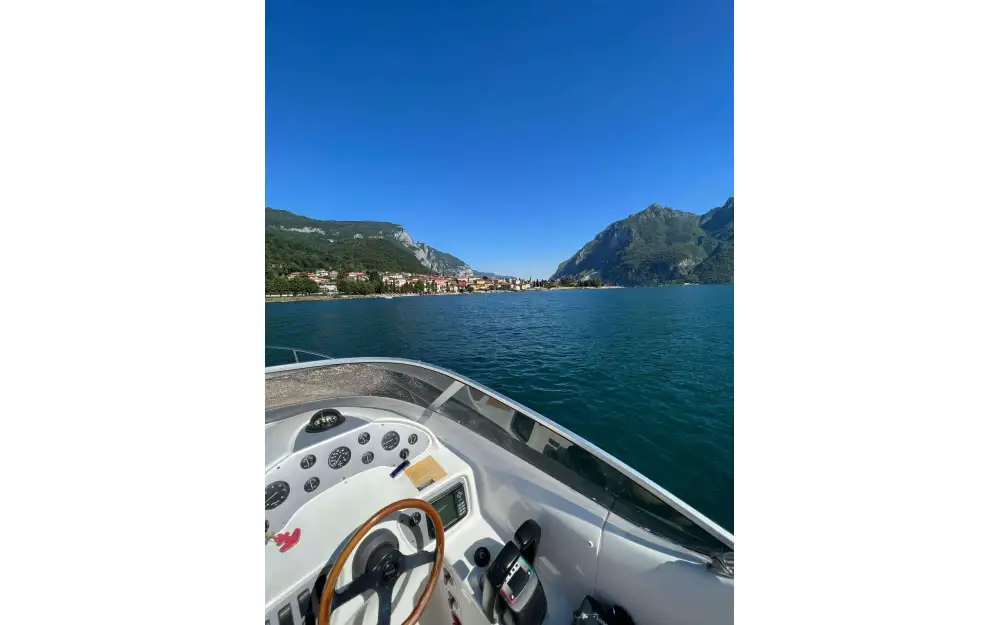 slider 3 Sessa Marine Oyster 27