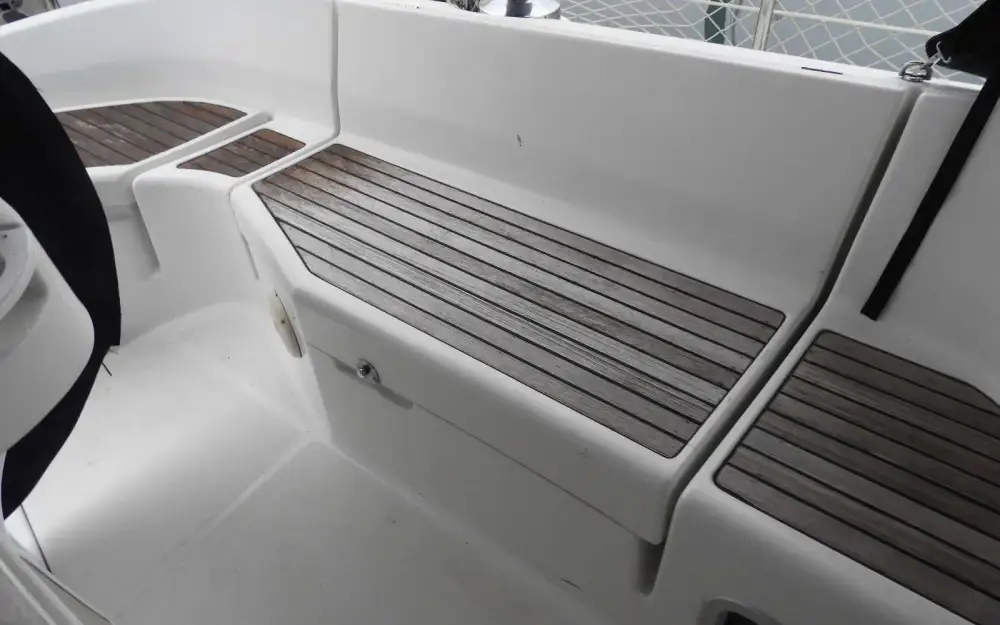 slider 1 Beneteau Oceanis 411 Clipper