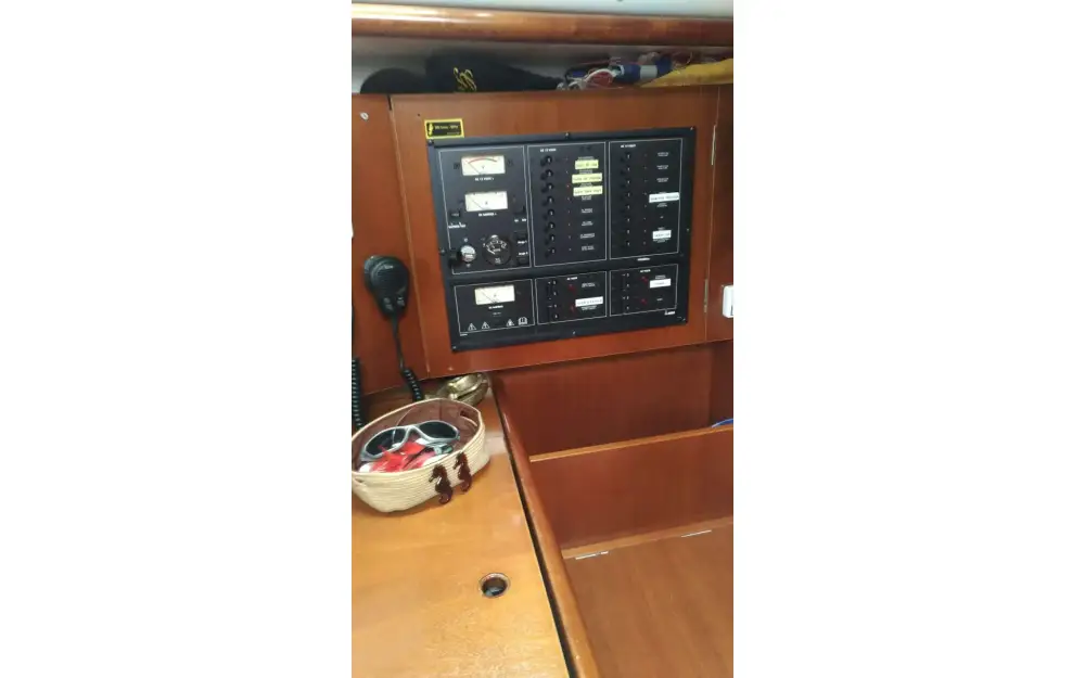 slider 7 Beneteau Oceanis 411 Clipper