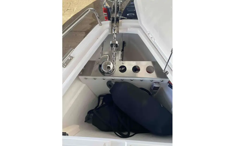 slider 12 Axopar  37 SC