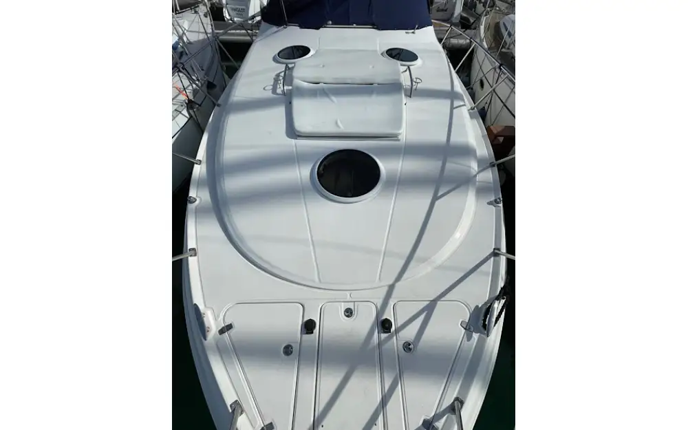 slider 19 Regal Commodore 3560