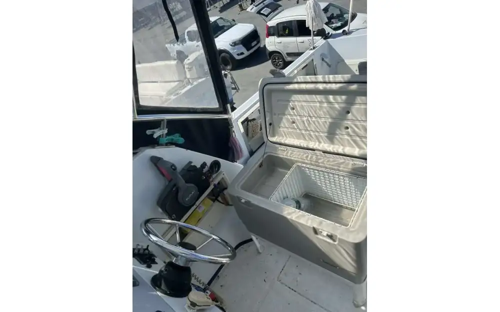 slider 10 Chris Craft Sea Hawk 215