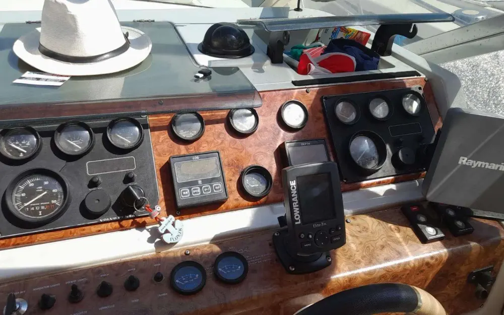 slider 7 Cranchi  32 Cruiser