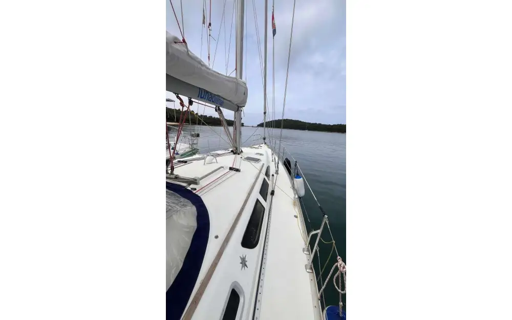 slider 12 Jeanneau Sun Odyssey 43