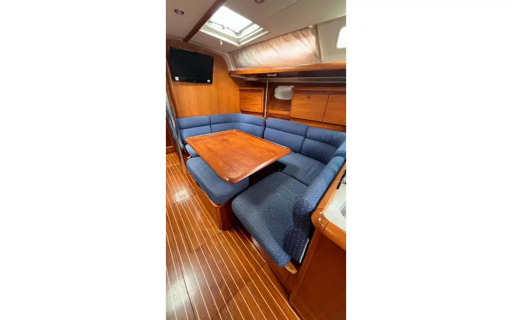 slider 2 Jeanneau Sun Odyssey 43