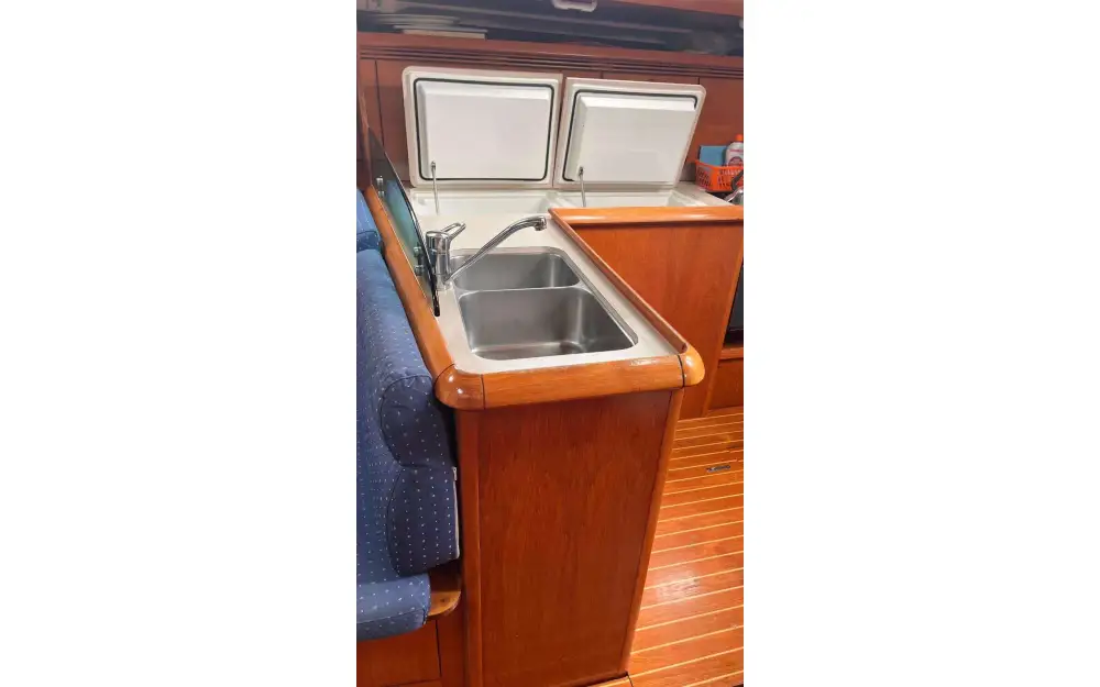 slider 6 Jeanneau Sun Odyssey 43