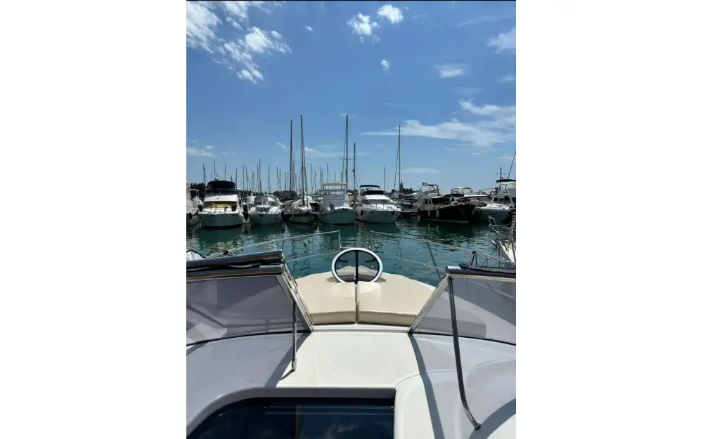 slider 3 Sessa Marine C30 Hard-Top