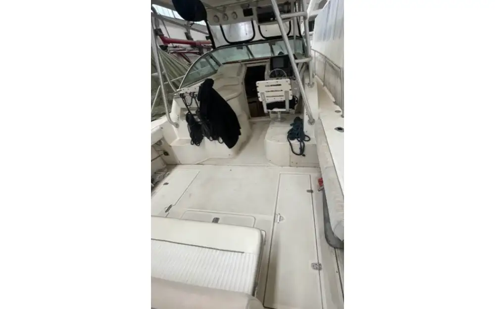slider 3 Boston Whaler  28 Conquest