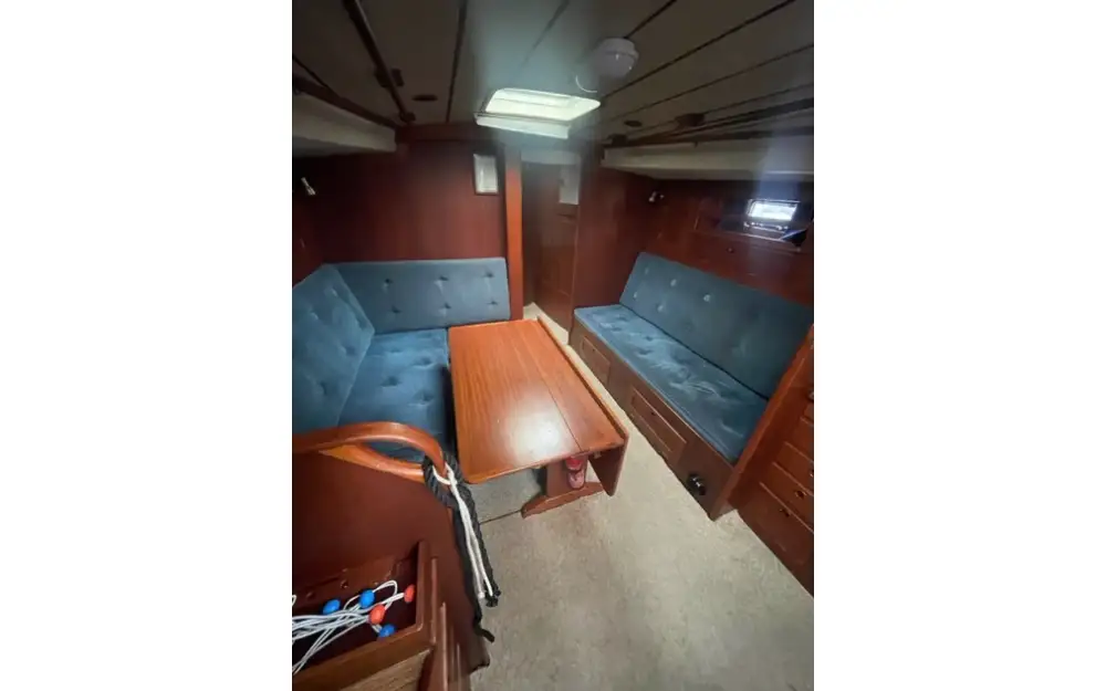 slider 12 Hallberg Rassy  38
