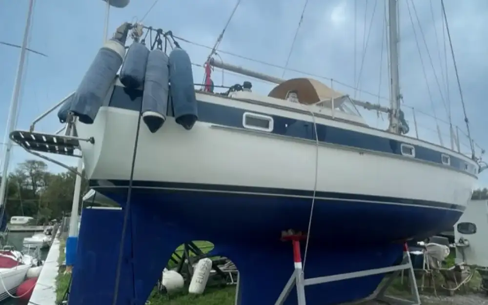 slider 13 Hallberg Rassy  38