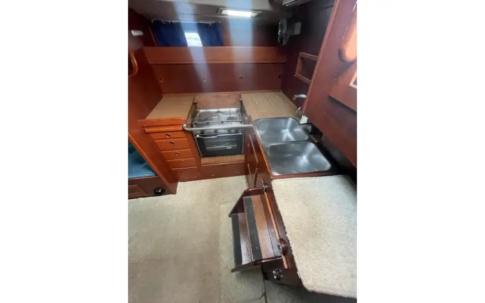 slider 2 Hallberg Rassy  38