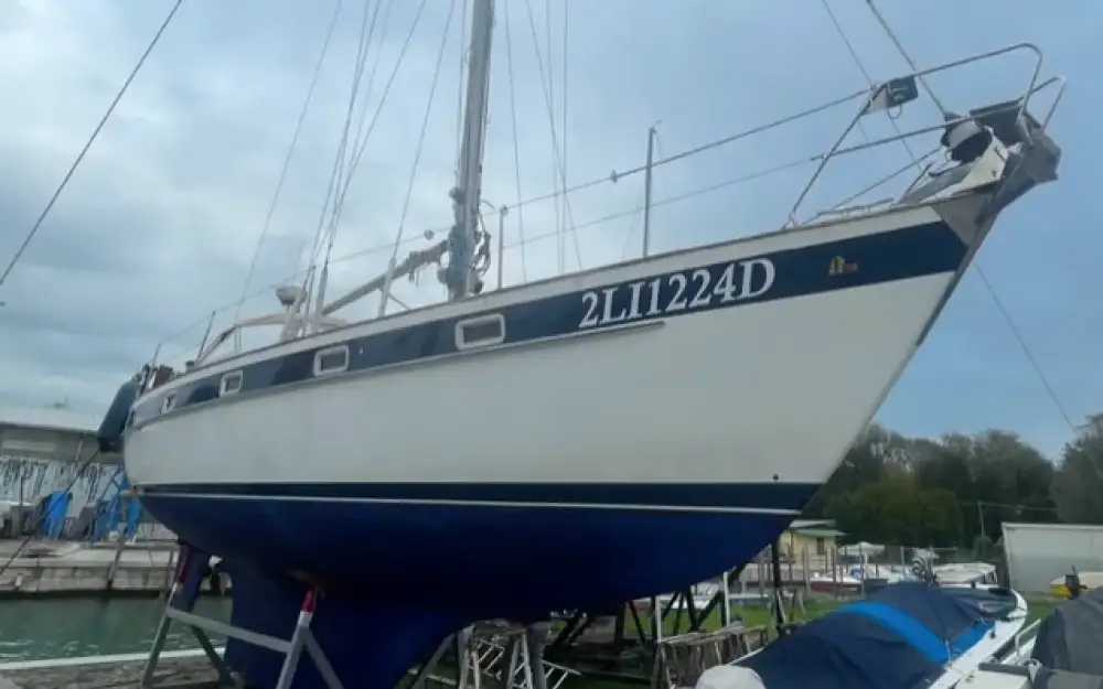 slider 6 Hallberg Rassy  38