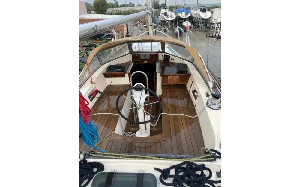slider 7 Hallberg Rassy  38