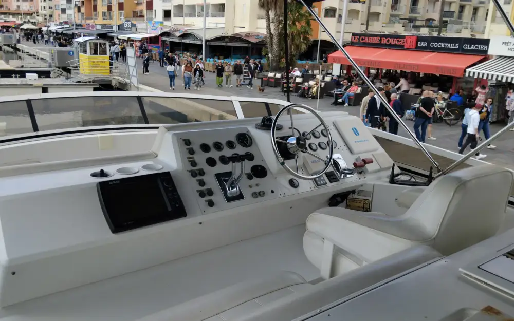 slider 11 Carver  406 Motor Yacht