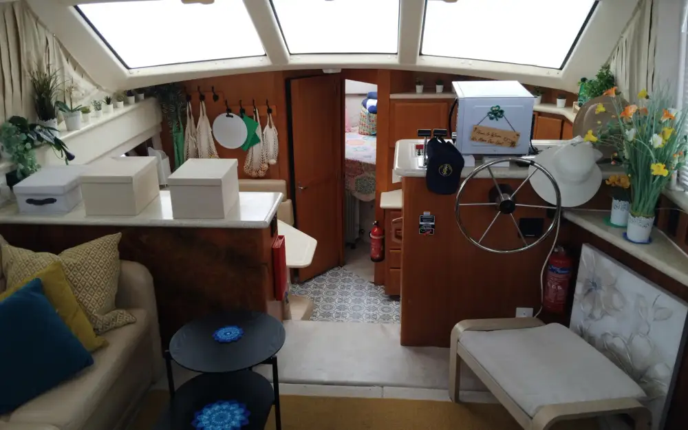 slider 15 Carver  406 Motor Yacht