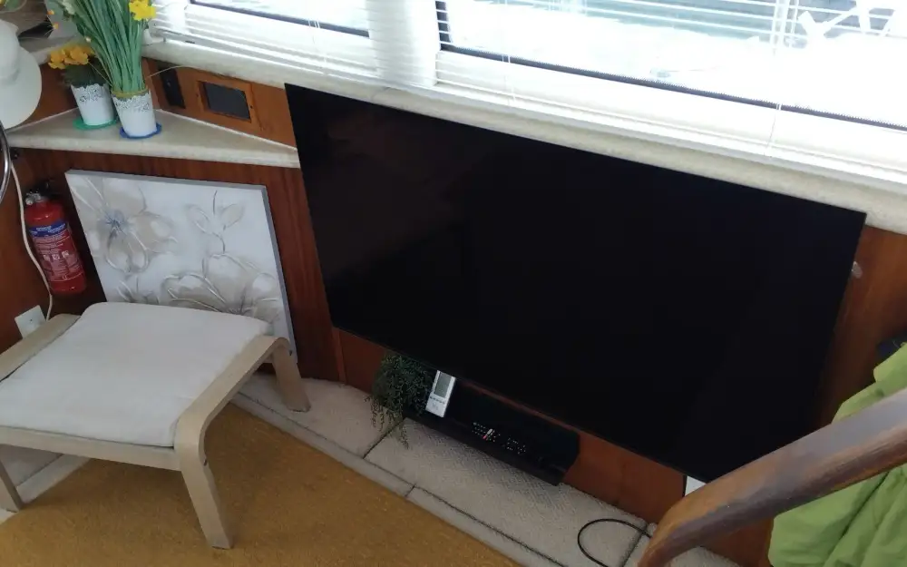 slider 17 Carver  406 Motor Yacht