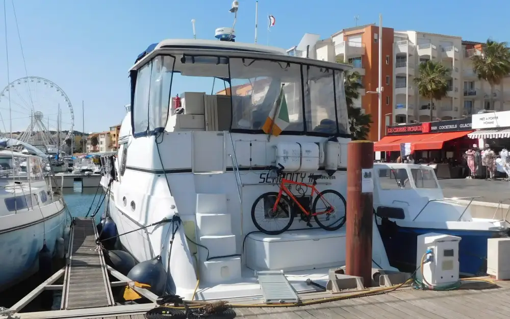 slider 6 Carver  406 Motor Yacht