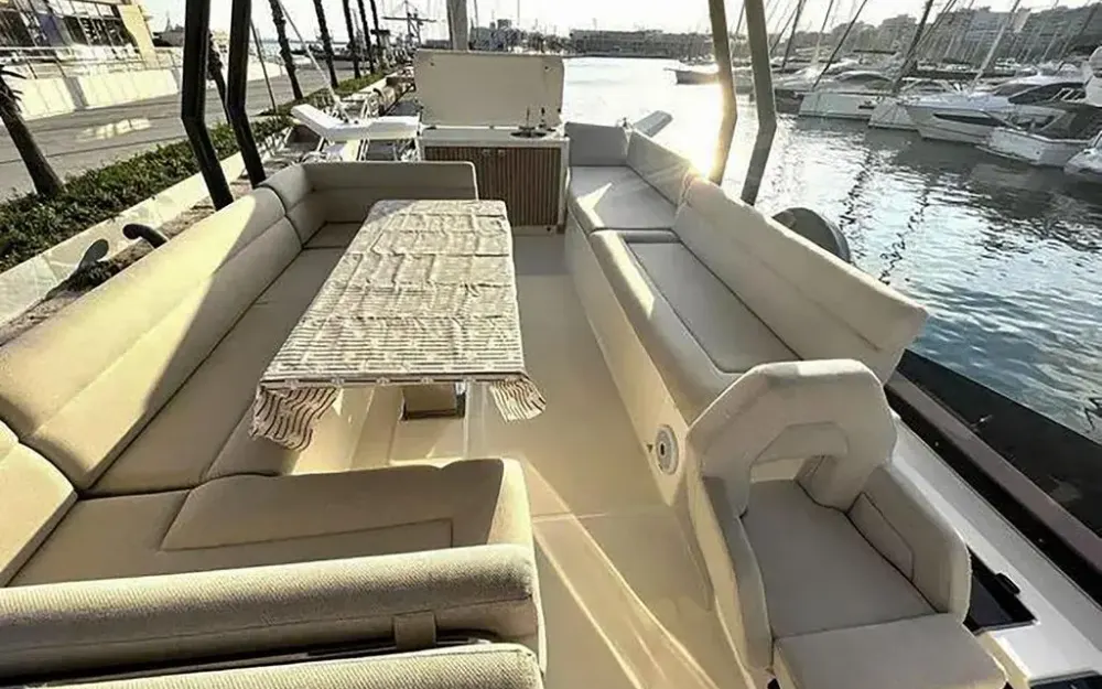 slider 9 Beneteau Monte Carlo 52