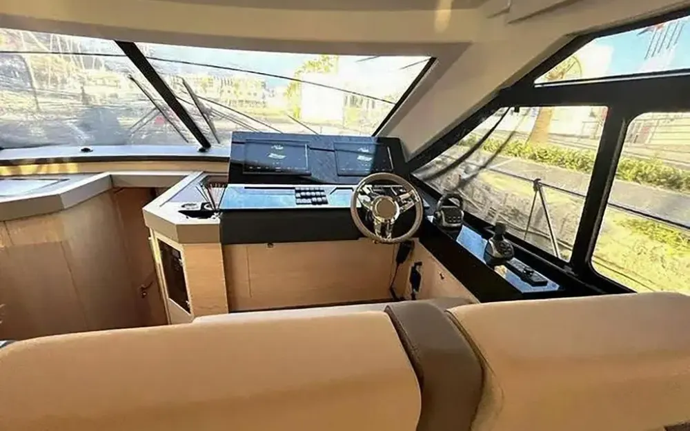 slider 17 Beneteau Monte Carlo 52