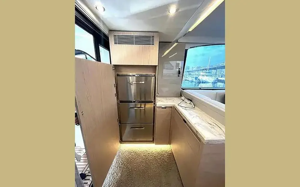 slider 22 Beneteau Monte Carlo 52
