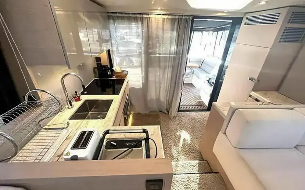 slider 23 Beneteau Monte Carlo 52