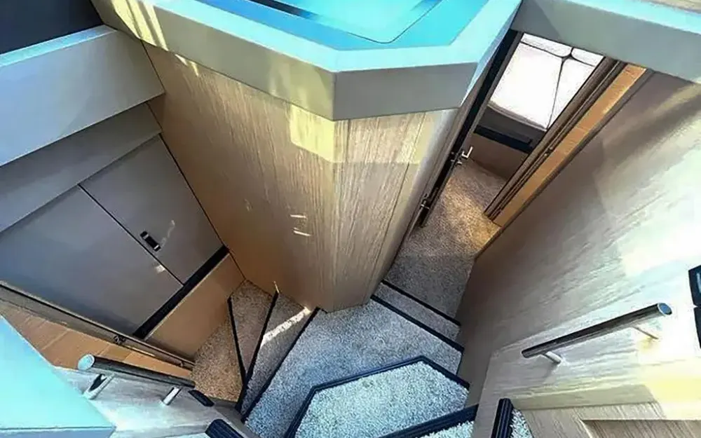 slider 26 Beneteau Monte Carlo 52