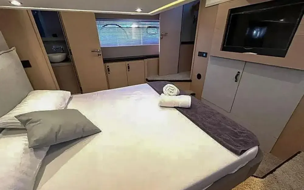 slider 27 Beneteau Monte Carlo 52