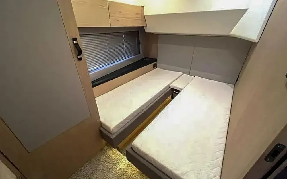 slider 30 Beneteau Monte Carlo 52