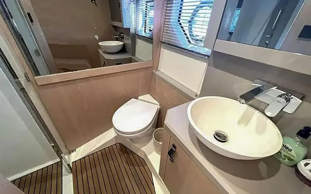 slider 32 Beneteau Monte Carlo 52
