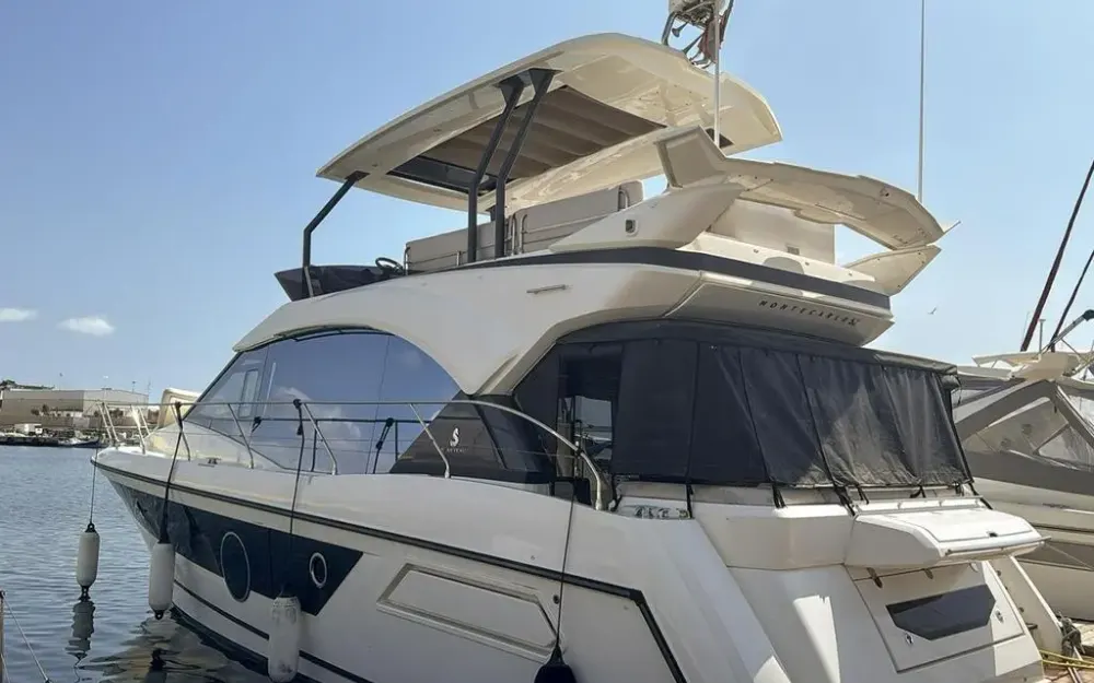 slider 4 Beneteau Monte Carlo 52