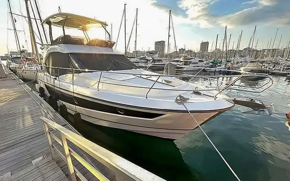 slider 5 Beneteau Monte Carlo 52