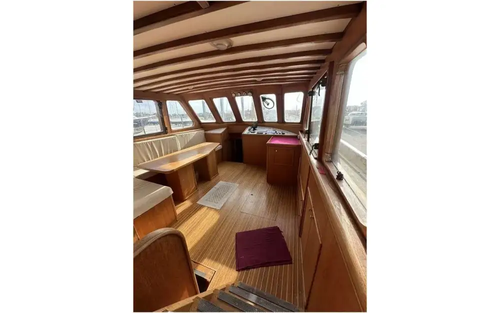 slider 6 Custom Ketch