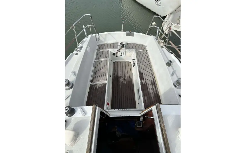 slider 6 Dufour Gib Sea 33