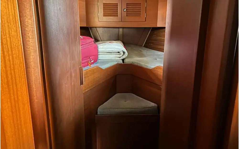 slider 11 Hallberg Rassy  49