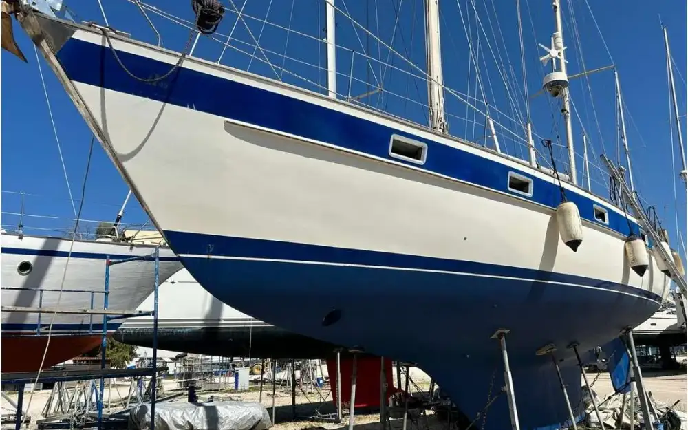 slider 1 Hallberg Rassy  49