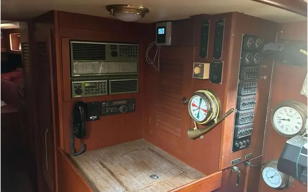 slider 3 Hallberg Rassy  49