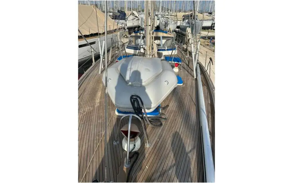 slider 8 Hallberg Rassy  49