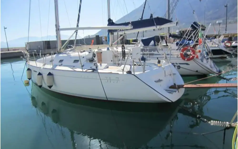 slider 0 Beneteau First 31.7