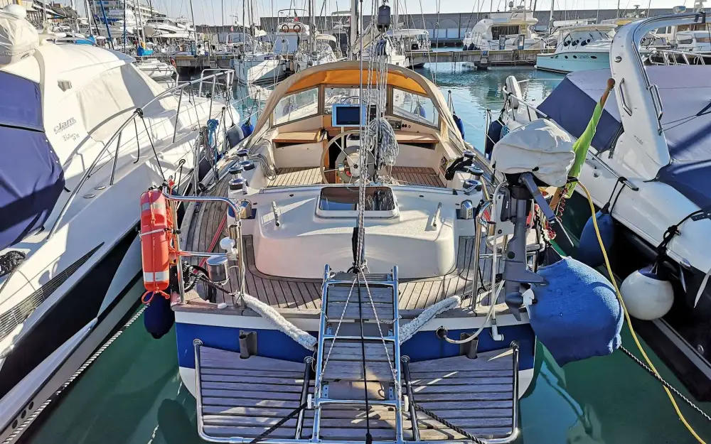 slider 13 Hallberg Rassy  352
