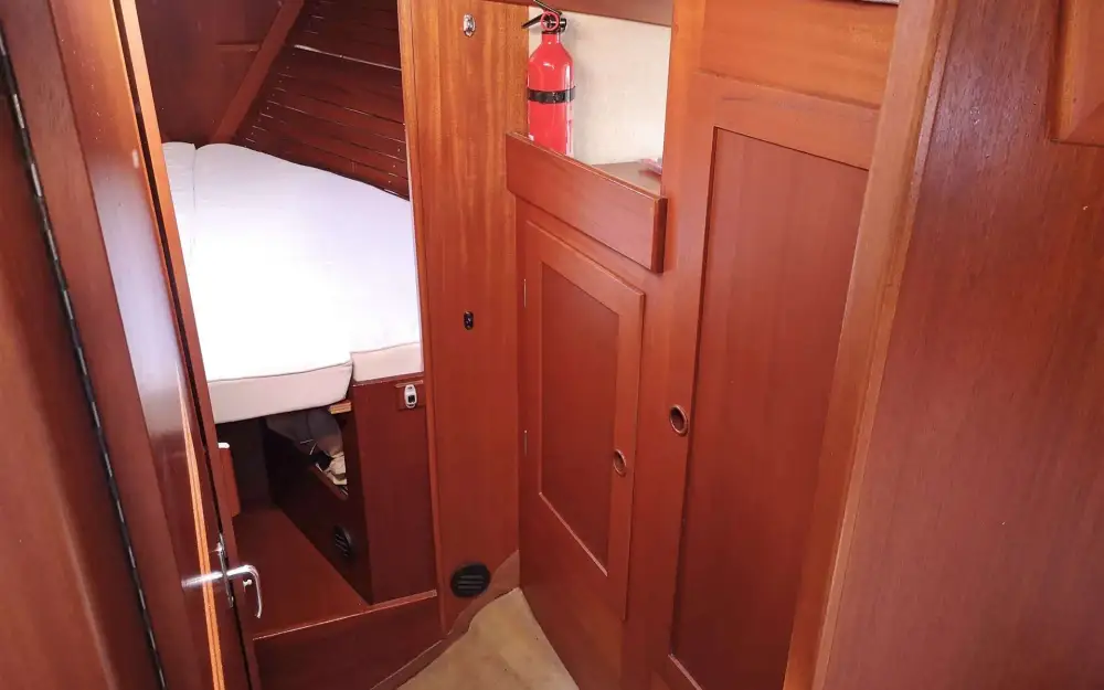 slider 8 Hallberg Rassy  352
