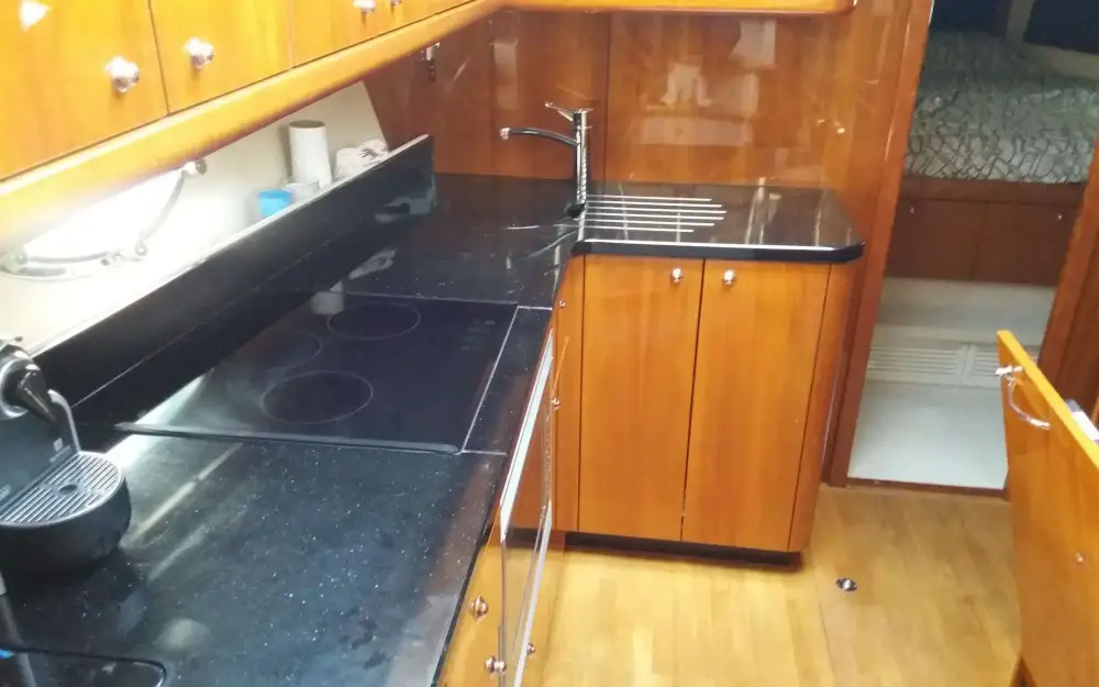 slider 10 Sunseeker Manhattan 52