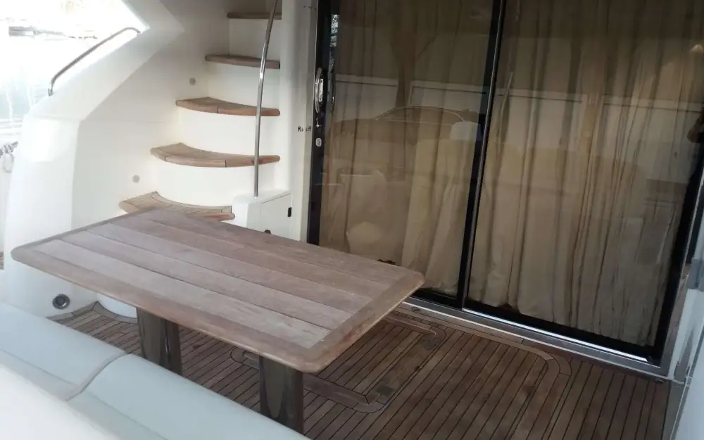 slider 11 Sunseeker Manhattan 52