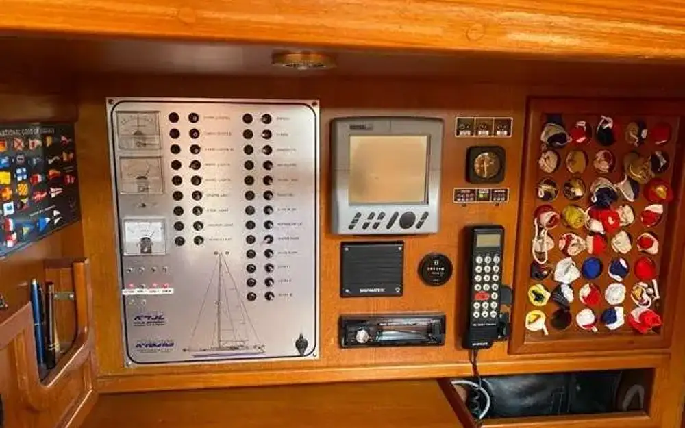 slider 1 X-Yachts X-452