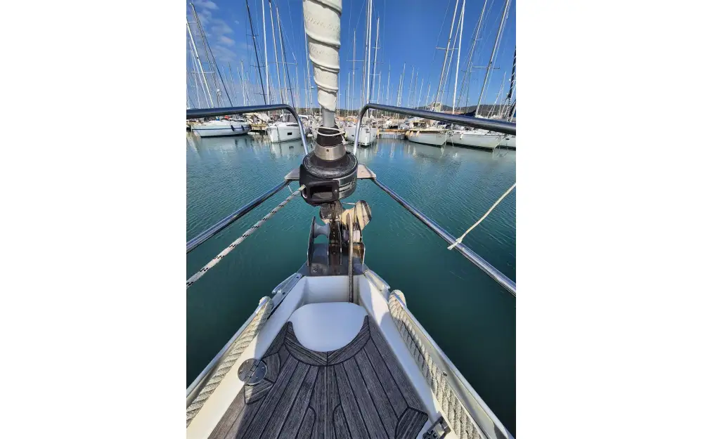 slider 2 Bavaria 42 cruiser