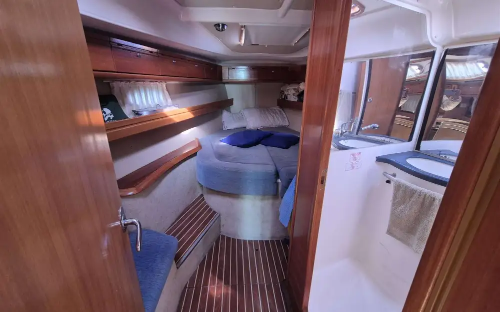 slider 7 Bavaria 42 cruiser