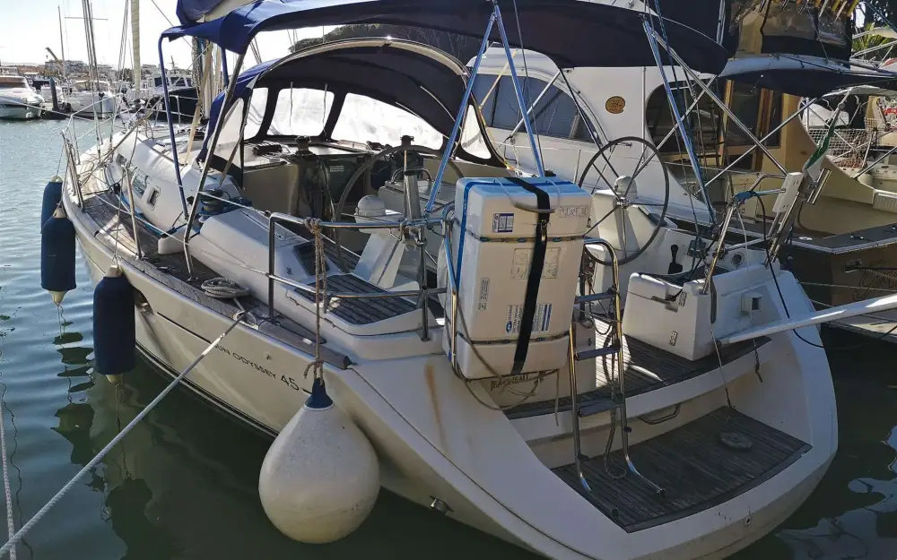 slider 22 Jeanneau Sun Odyssey 45
